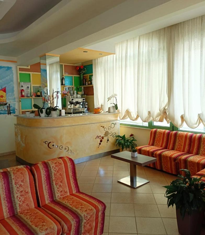Costa Del Sole Only Room Milano Marittima Exteriör bild