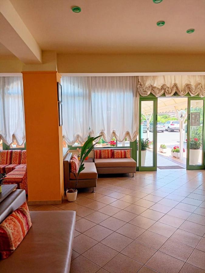 Costa Del Sole Only Room Milano Marittima Exteriör bild