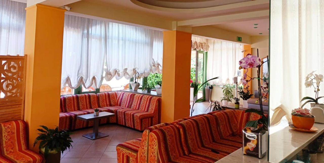 Costa Del Sole Only Room Milano Marittima Exteriör bild