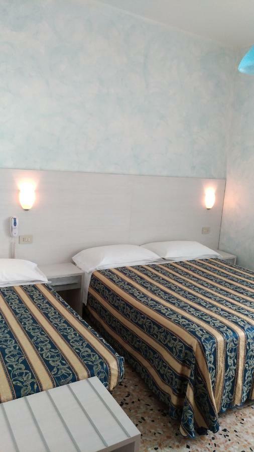 Costa Del Sole Only Room Milano Marittima Exteriör bild