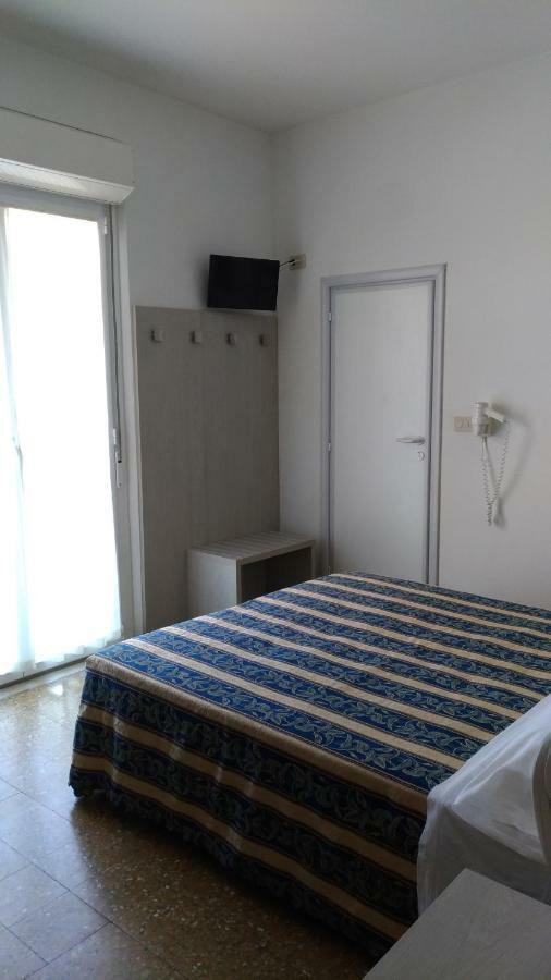 Costa Del Sole Only Room Milano Marittima Exteriör bild